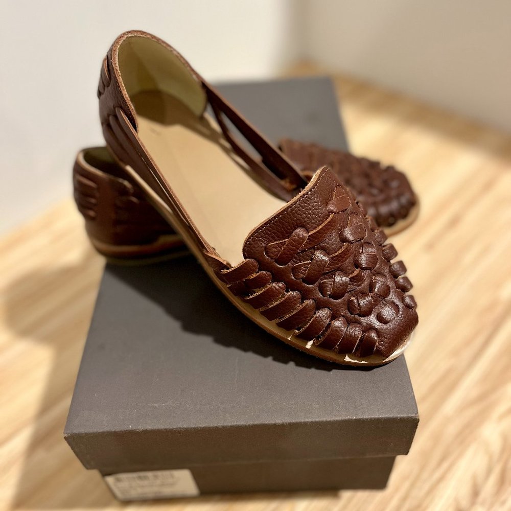 Brand: Nisolo, Style: Ecuador Sandal, Color: Burnt Sienna, Size: 5